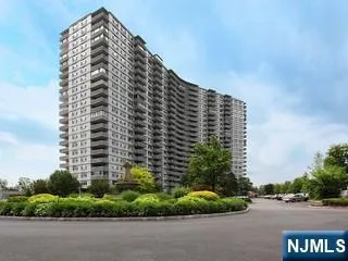 a view of a multi story building