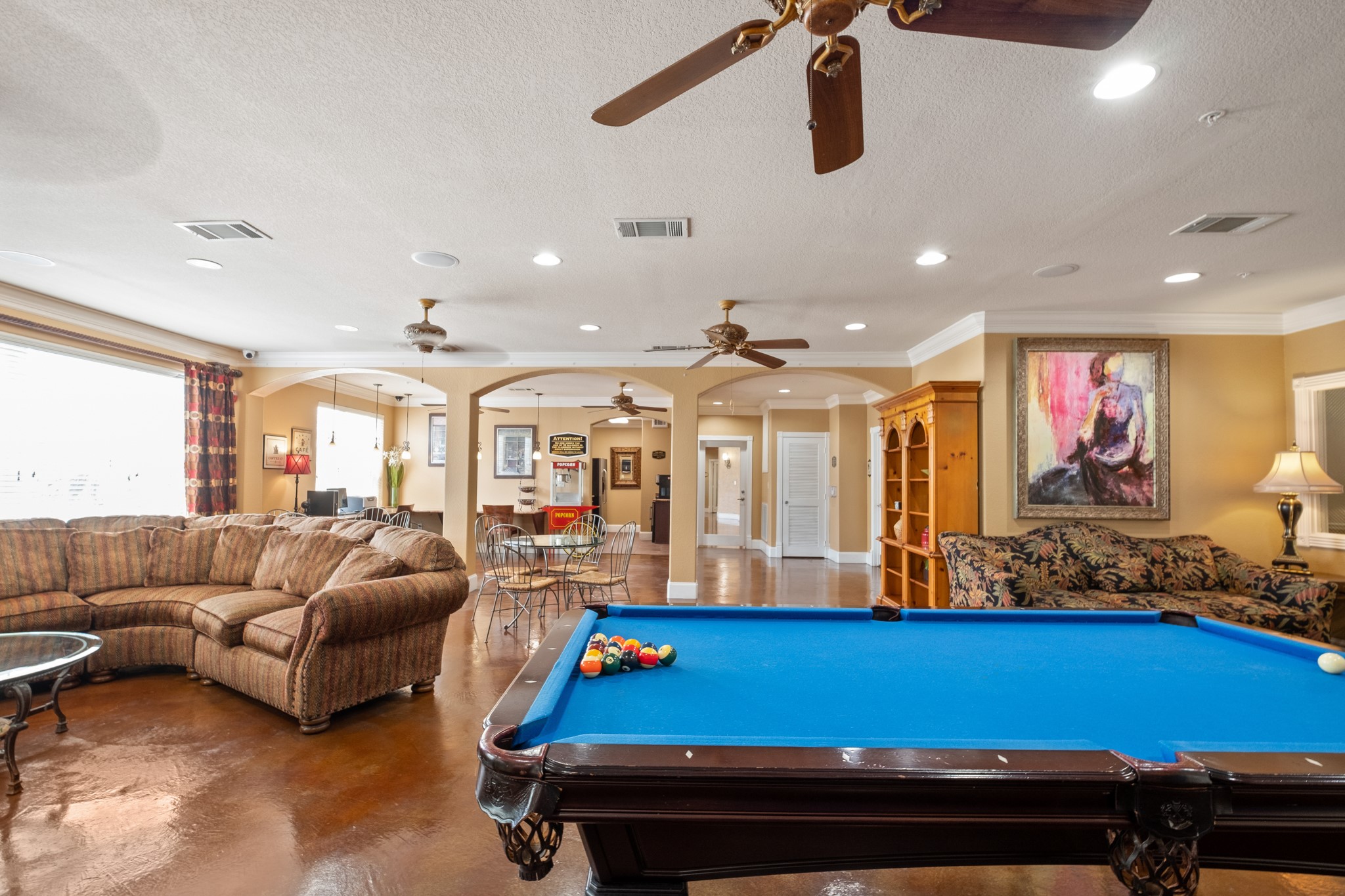 1711 Old Spanish Trail, Unit 303 Houston, TX 77054 - Photo 32 of 37 a living room with furniture and flat screen tv