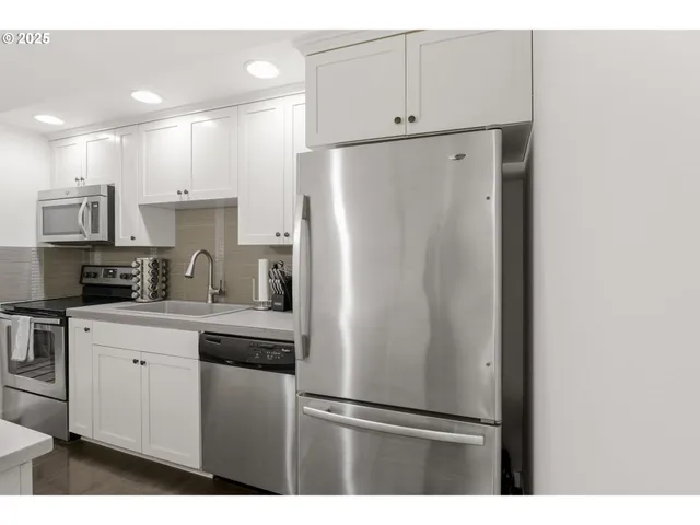 $274,999 | 13875 Southwest Meridian Street, Beaverton, OR 97005