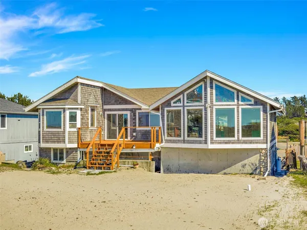 $899,900 | 35405 F Place, Ocean Park, WA 98640