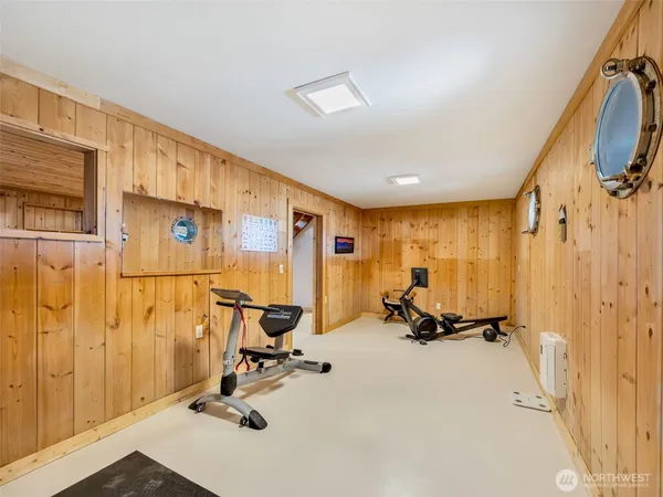 a view of a garage