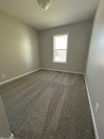 $1,250 | 1802 Harbor Drive, Oak Grove, KY 42262