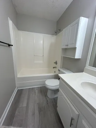 $1,250 | 1802 Harbor Drive, Oak Grove, KY 42262