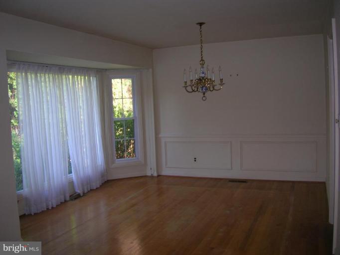 1020 Valewood Road Towson, MD 21286 - Photo 5 of 11 Dining Room