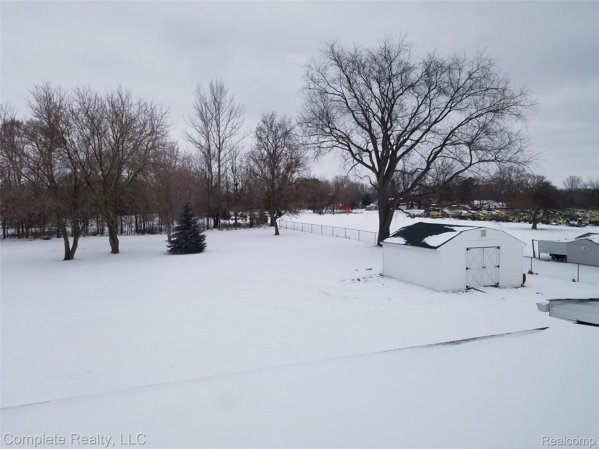 4447 East Carpenter Road Flint, MI 48506 - Photo 45 of 48 20210128_122756.jpg