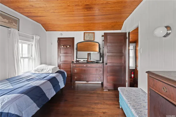 $5,000 | 744 Ocean Breeze Walk, Ocean Beach, NY 11770
