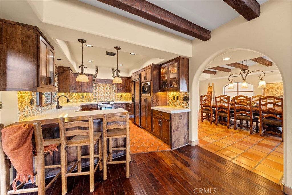 6 Green Turtle Road Coronado, CA 92118 - Photo 13 of 56 Breakfast Bar