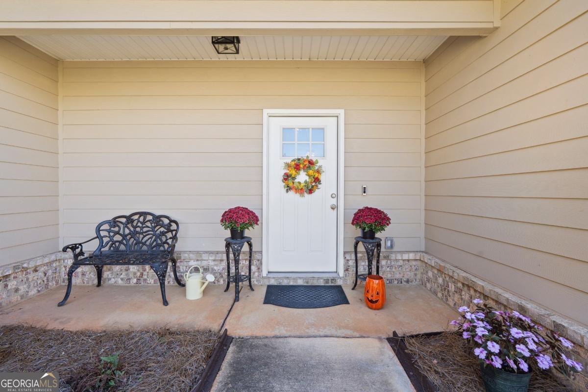 801 Holly Ridge Drive Gray, GA 31032 - Photo 3 of 51 a view of outdoor seating area