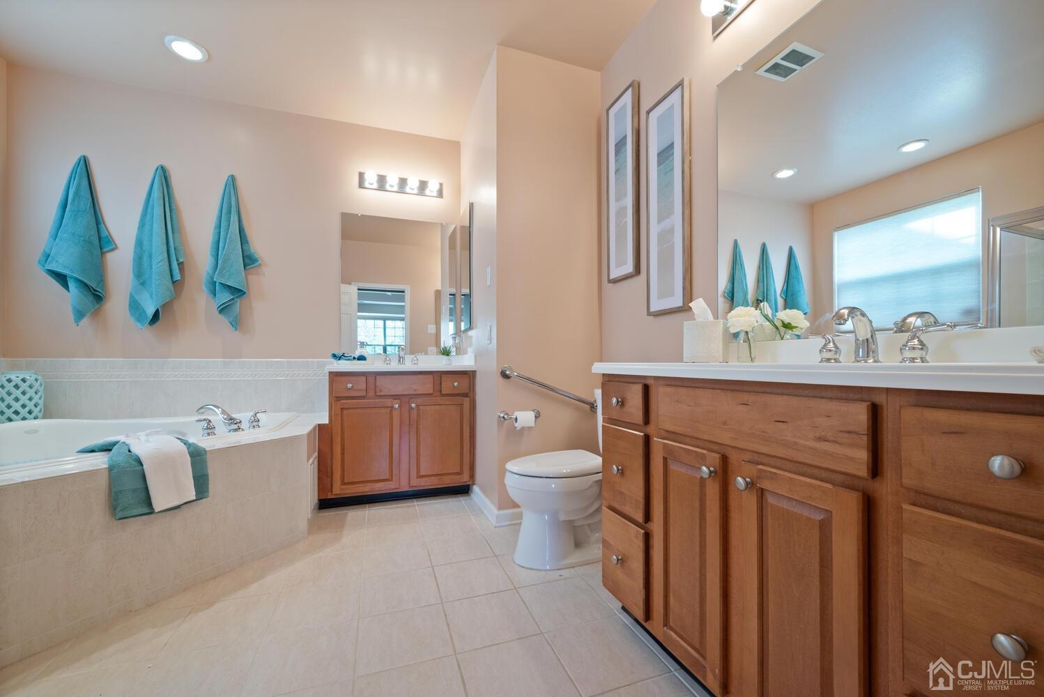 24 Pebble Creek Road Dayton, NJ 08810 - Photo 28 of 33 Gallery Image 28