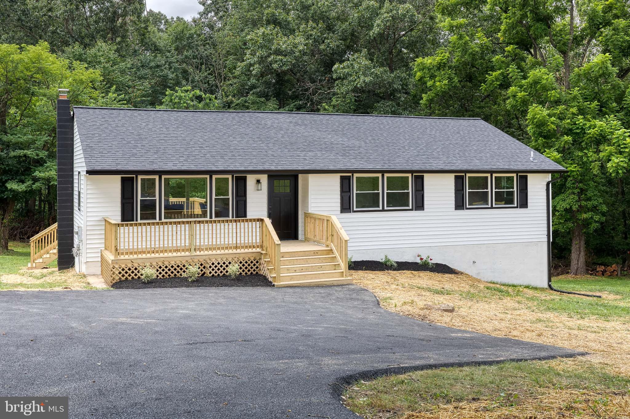 14335 Peddicord Road Mount Airy, MD 21771 - Photo 3 of 62 Gallery Image 3