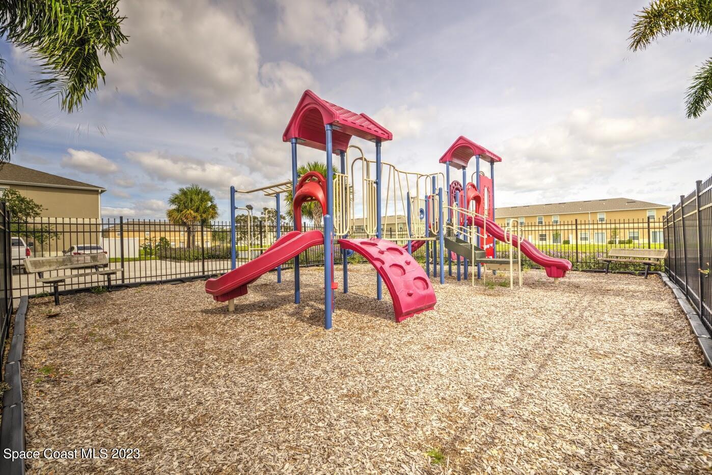 2760 Revolution Street, Unit 103 Melbourne, FL 32935 - Photo 39 of 40 a view of a park with slide