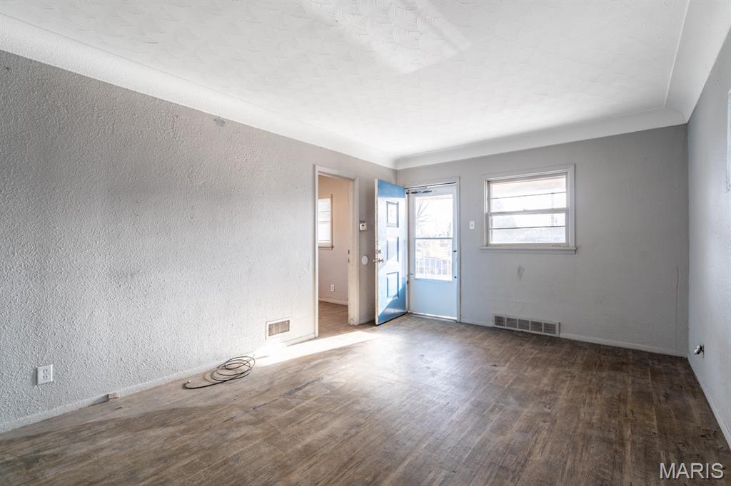 2713 Ralph Street Granite City, IL 62040 - Photo 11 of 49 Gallery Image 11