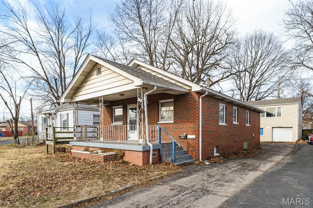2713 Ralph Street Granite City, IL 62040 - Photo 4 of 49 Gallery Image 4