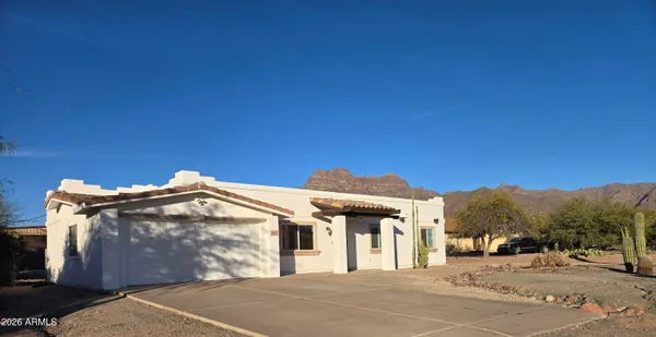 $620,000 | 5660 East Calle Mirage, Apache Junction, AZ 85119