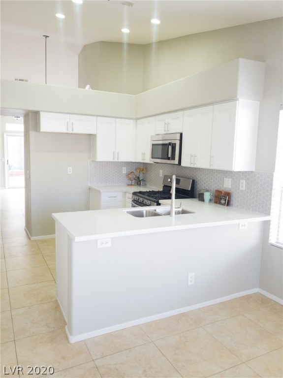 7621 Prairie Corners Drive Las Vegas, NV 89128 - Photo 2 of 13