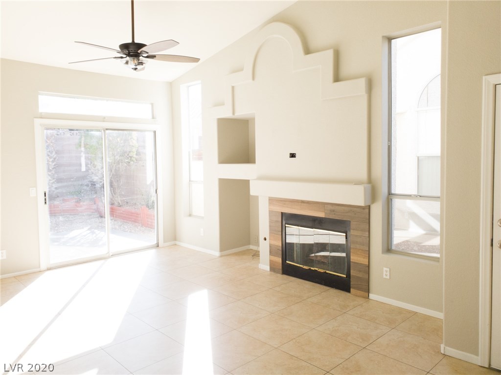 7621 Prairie Corners Drive Las Vegas, NV 89128 - Photo 3 of 13