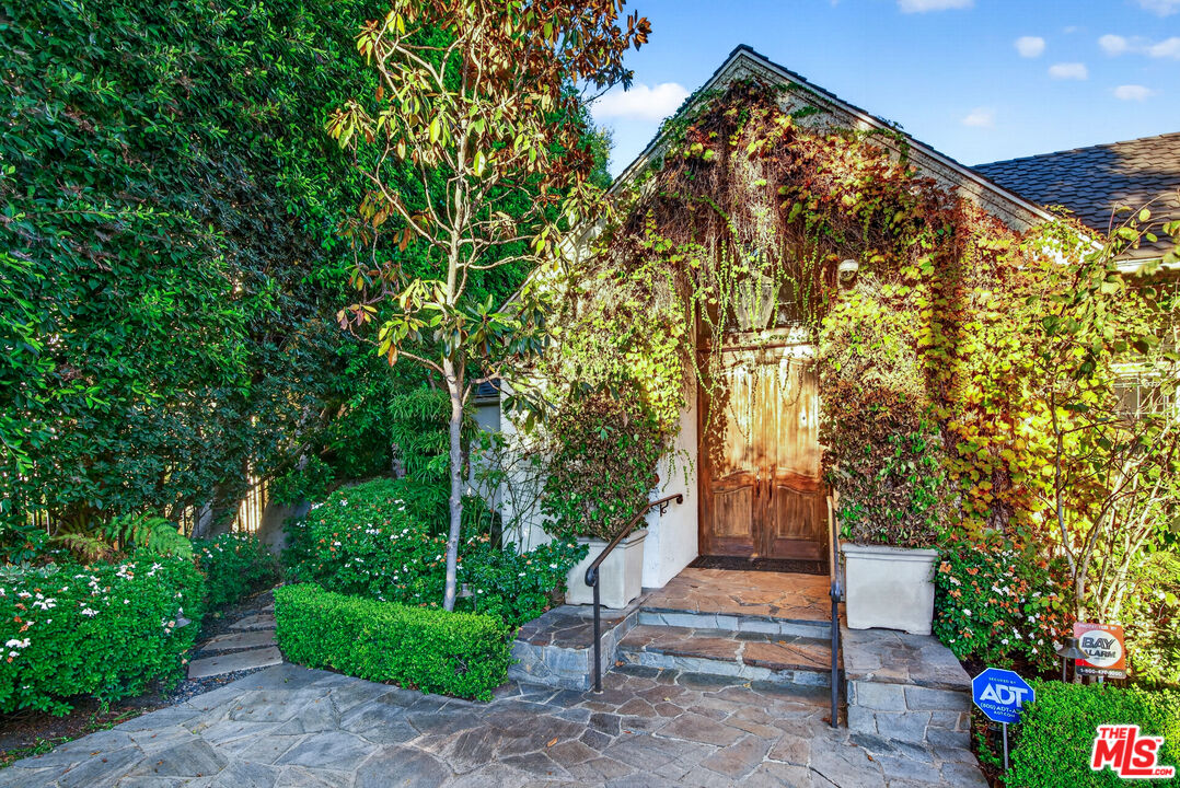 602 Foothill Road Beverly Hills, CA 90210 - Photo 61 of 61 Gallery Image 61