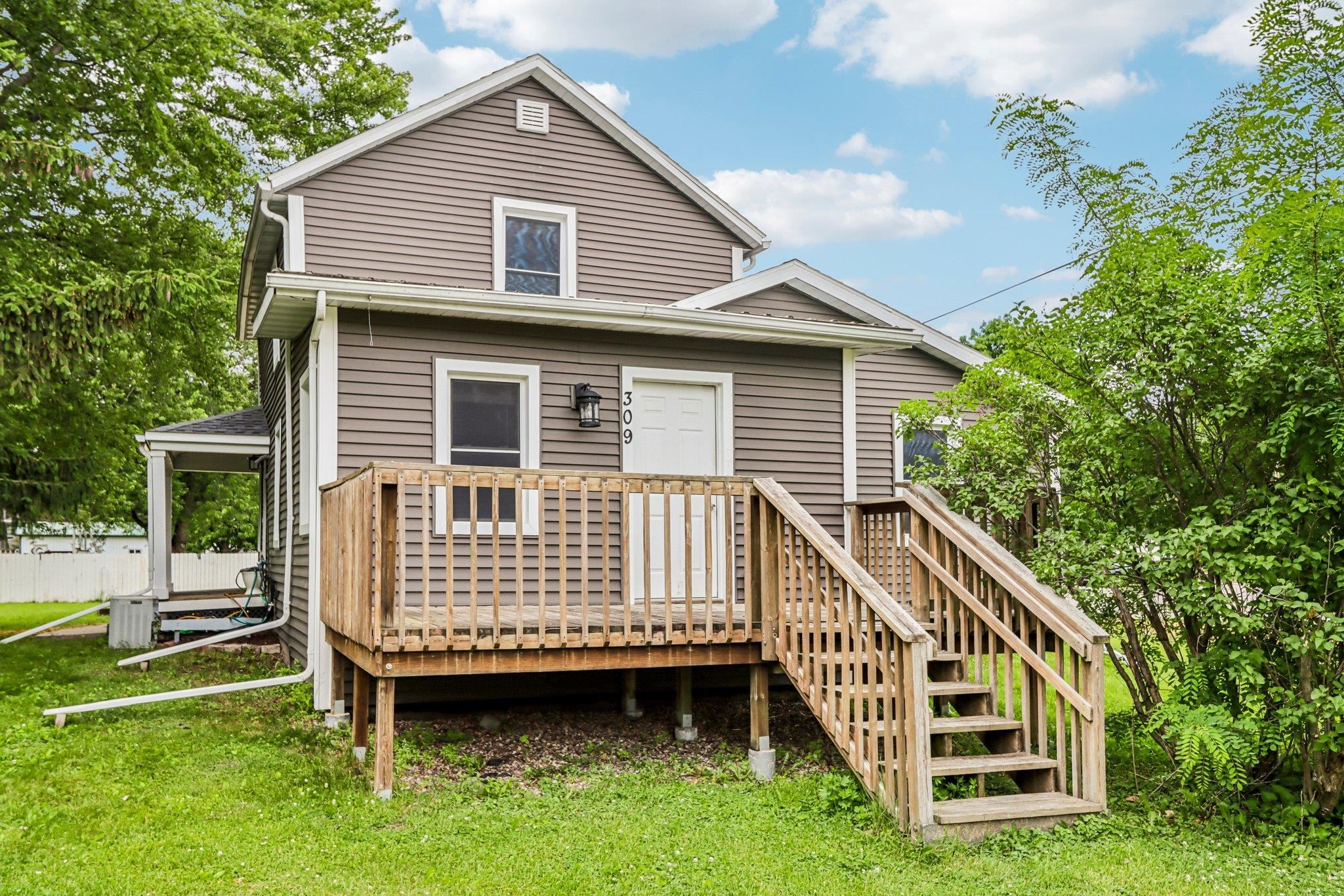 309 Cedar Street Baraboo, WI 53913 - Photo 3 of 55