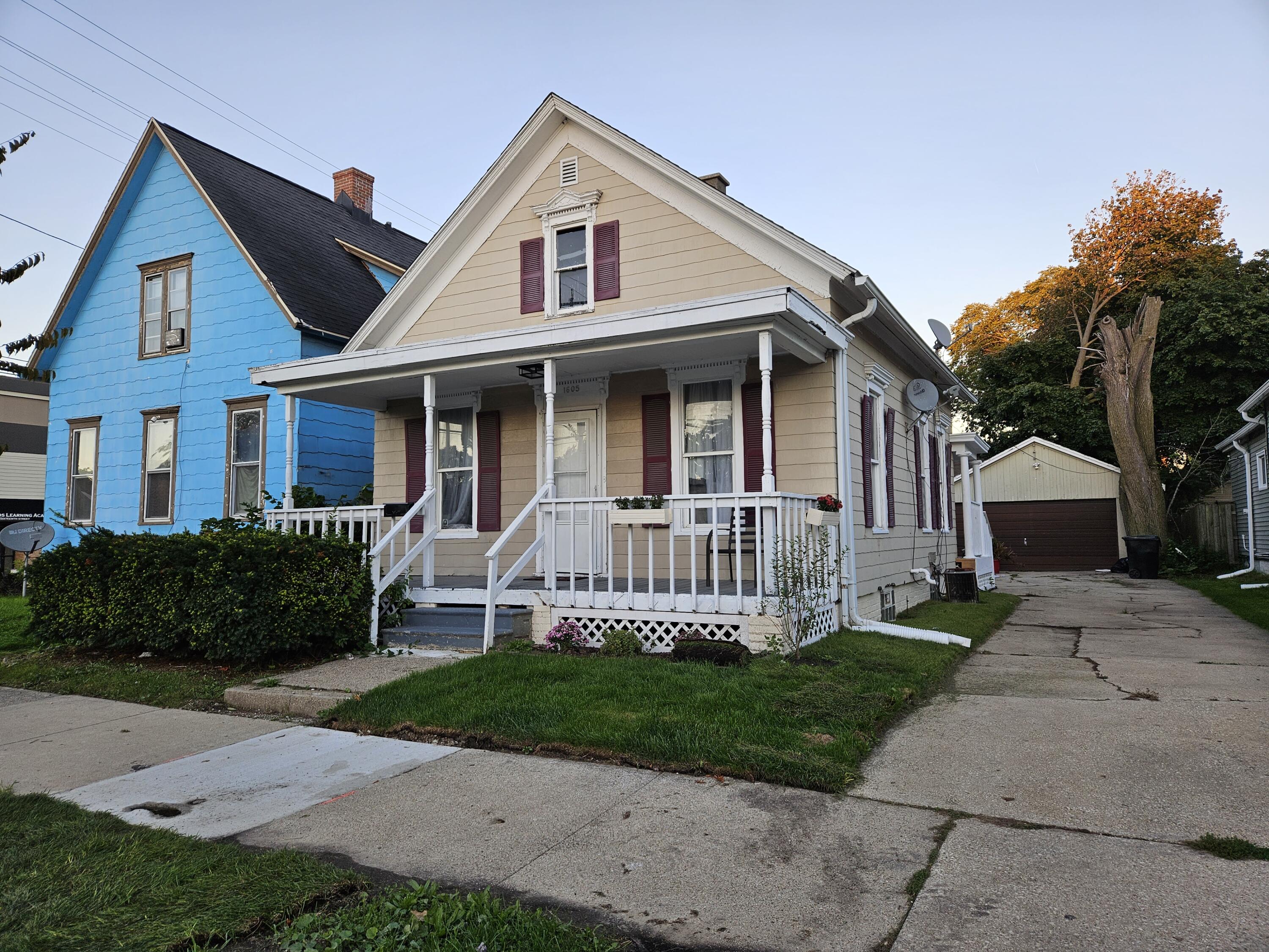1605 Phillips Avenue Racine, WI 53403 - Photo 17 of 26 1000018207