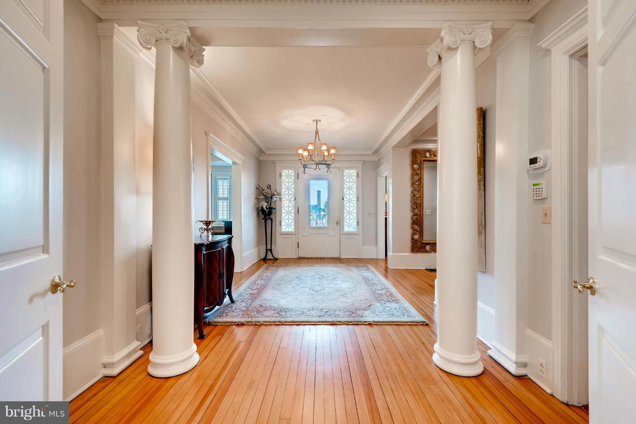 12 Club Road Baltimore, MD 21210 - Photo 4 of 30 Interior (General)