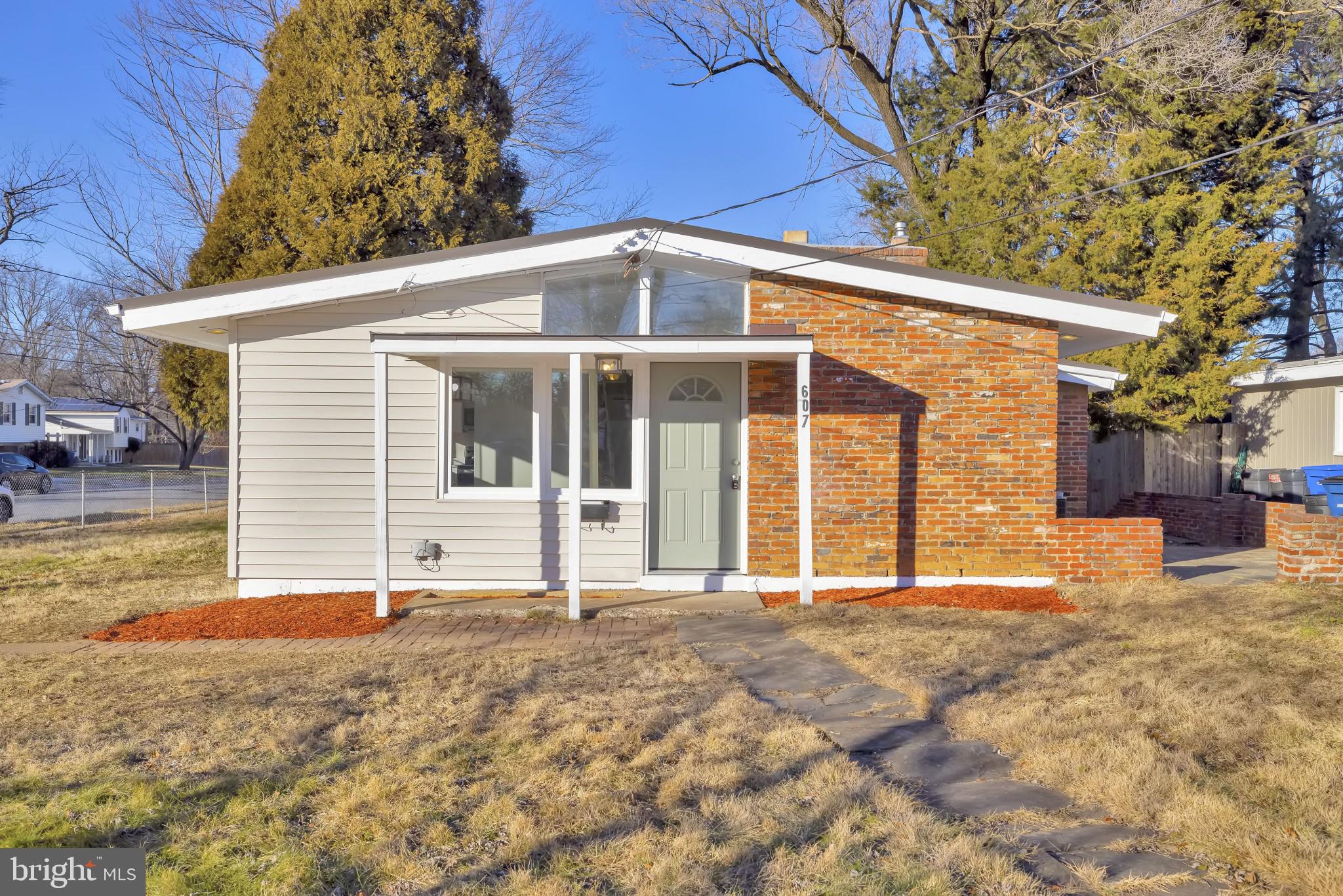 607 Kerwin Road Silver Spring, MD 20901 - Photo 1 of 33