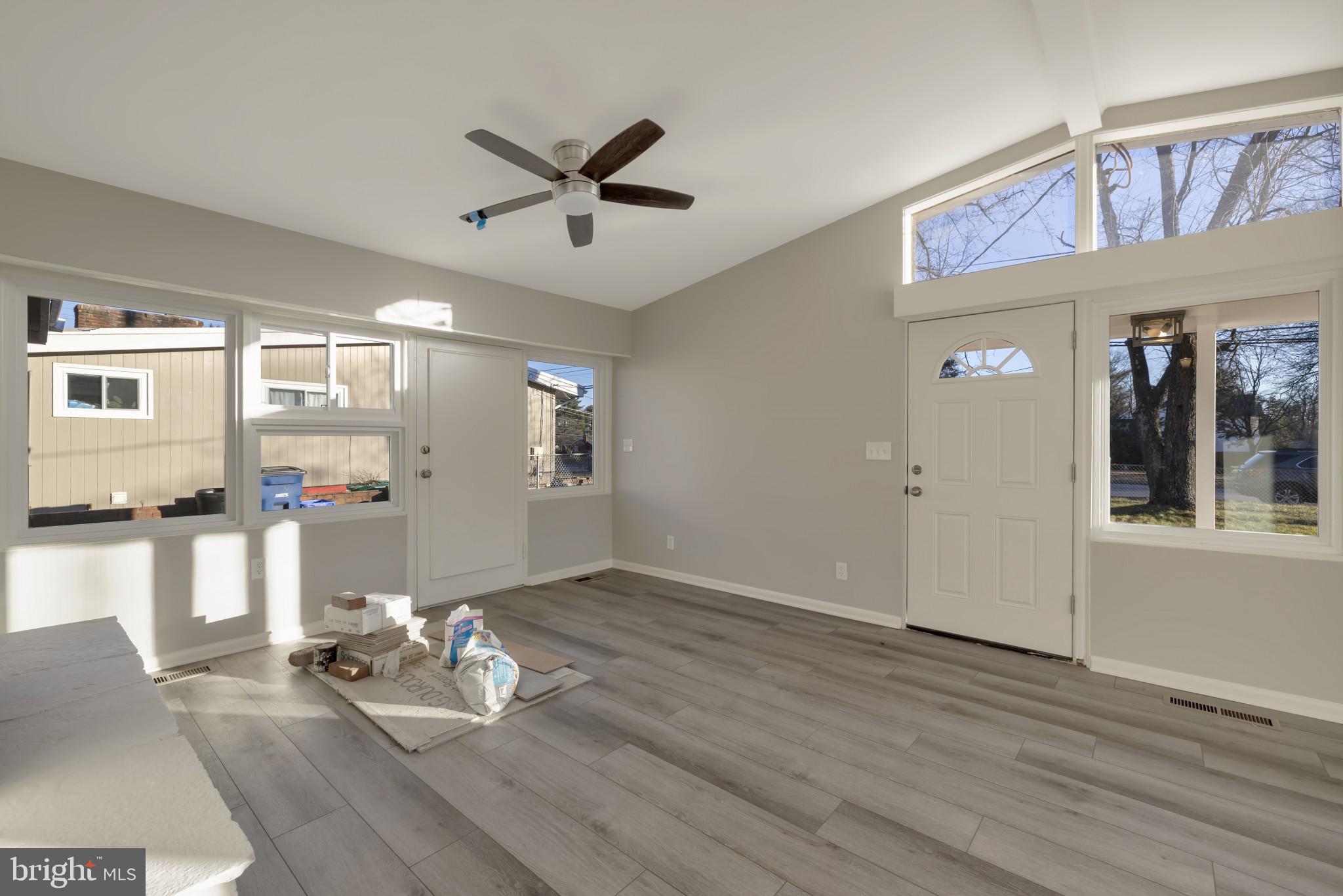 607 Kerwin Road Silver Spring, MD 20901 - Photo 4 of 33