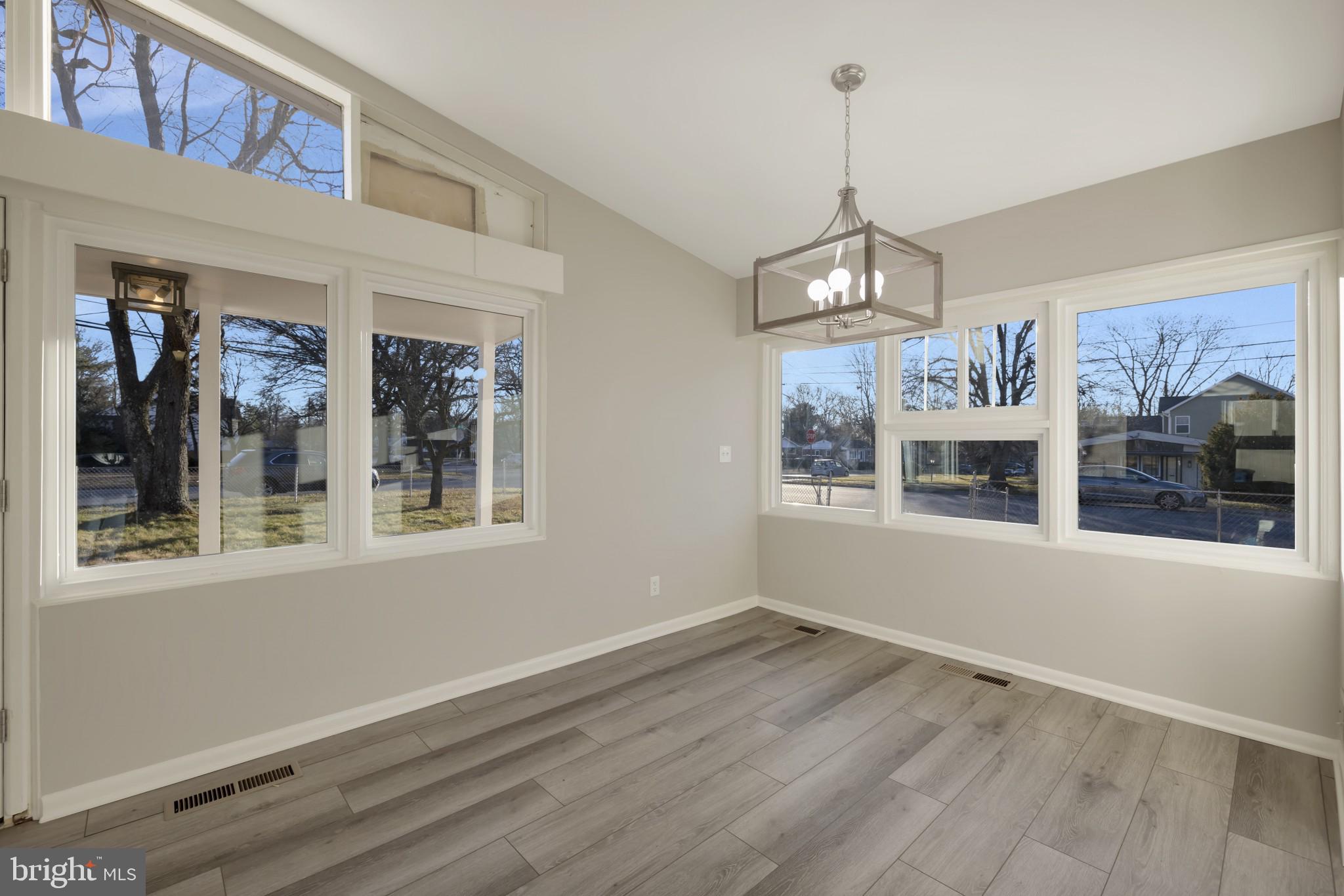 607 Kerwin Road Silver Spring, MD 20901 - Photo 5 of 33