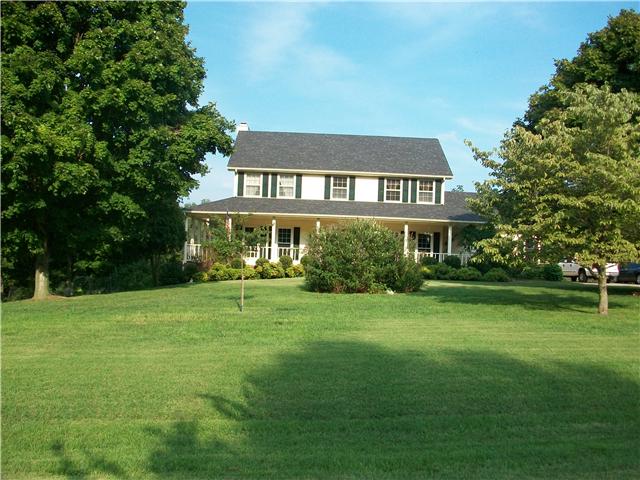 3050 Nicole Road Clarksville, TN 37040 - Photo 20 of 20 Nice Level Front Yard