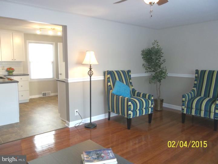 570 Reeceville Road Coatesville, PA 19320 - Photo 4 of 24 Living Room