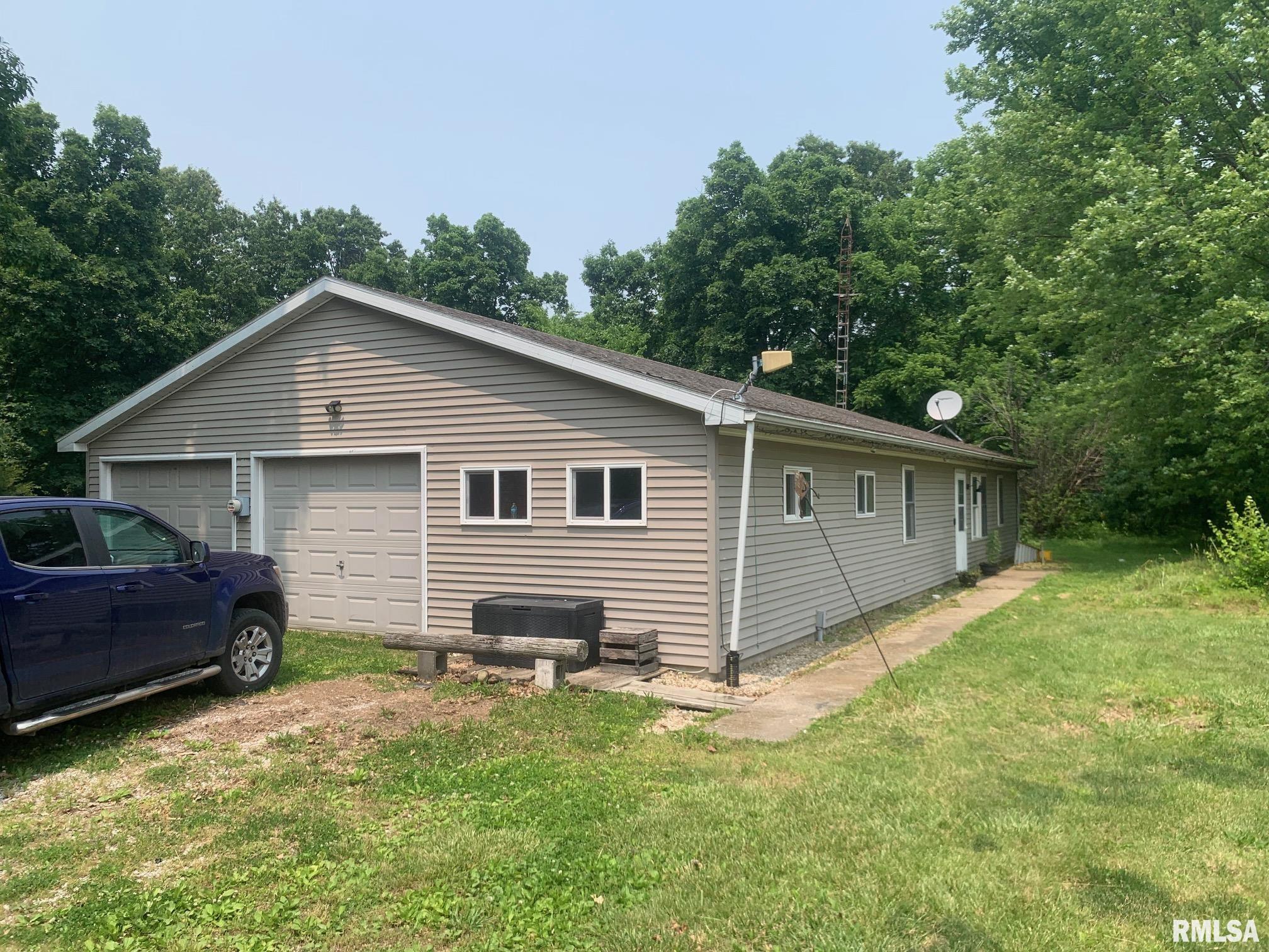 27425 Quarton Road Palmyra, IL 62674 - Photo 3 of 39