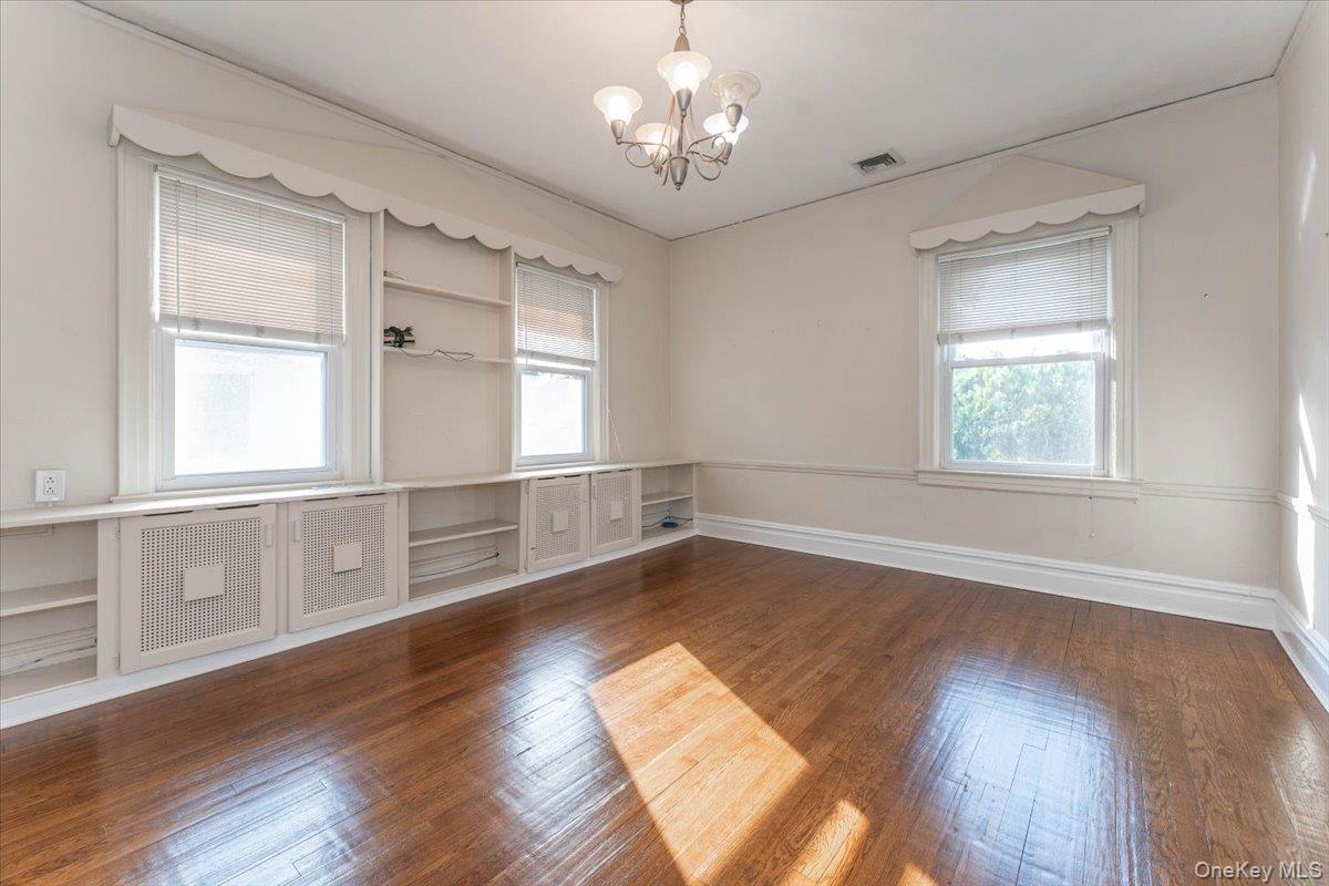 942 Greenfield Road Woodmere, NY 11598 - Photo 13 of 23