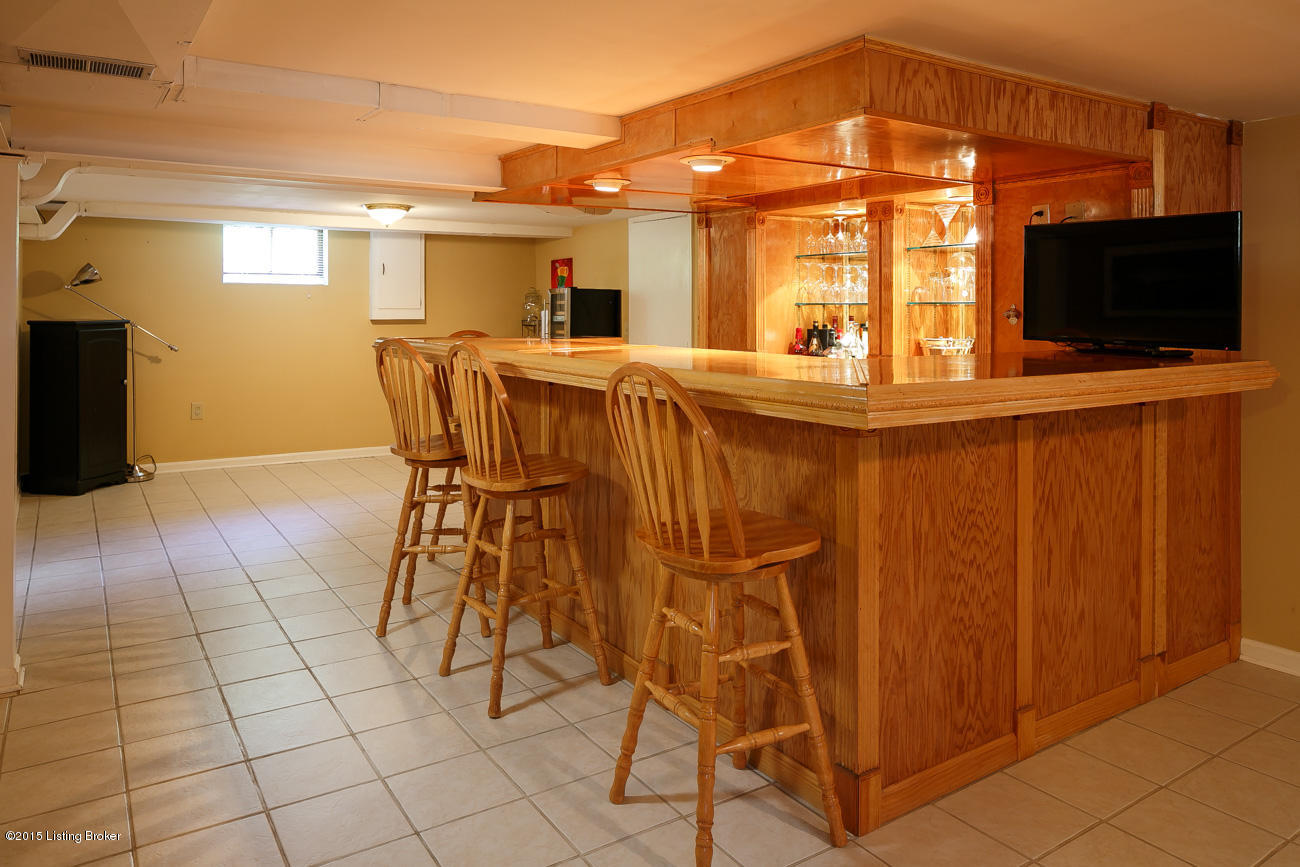 4504 Blenheim Road Louisville, KY 40207 - Photo 24 of 26 RealTourCast Willinger Blenheim (21 of