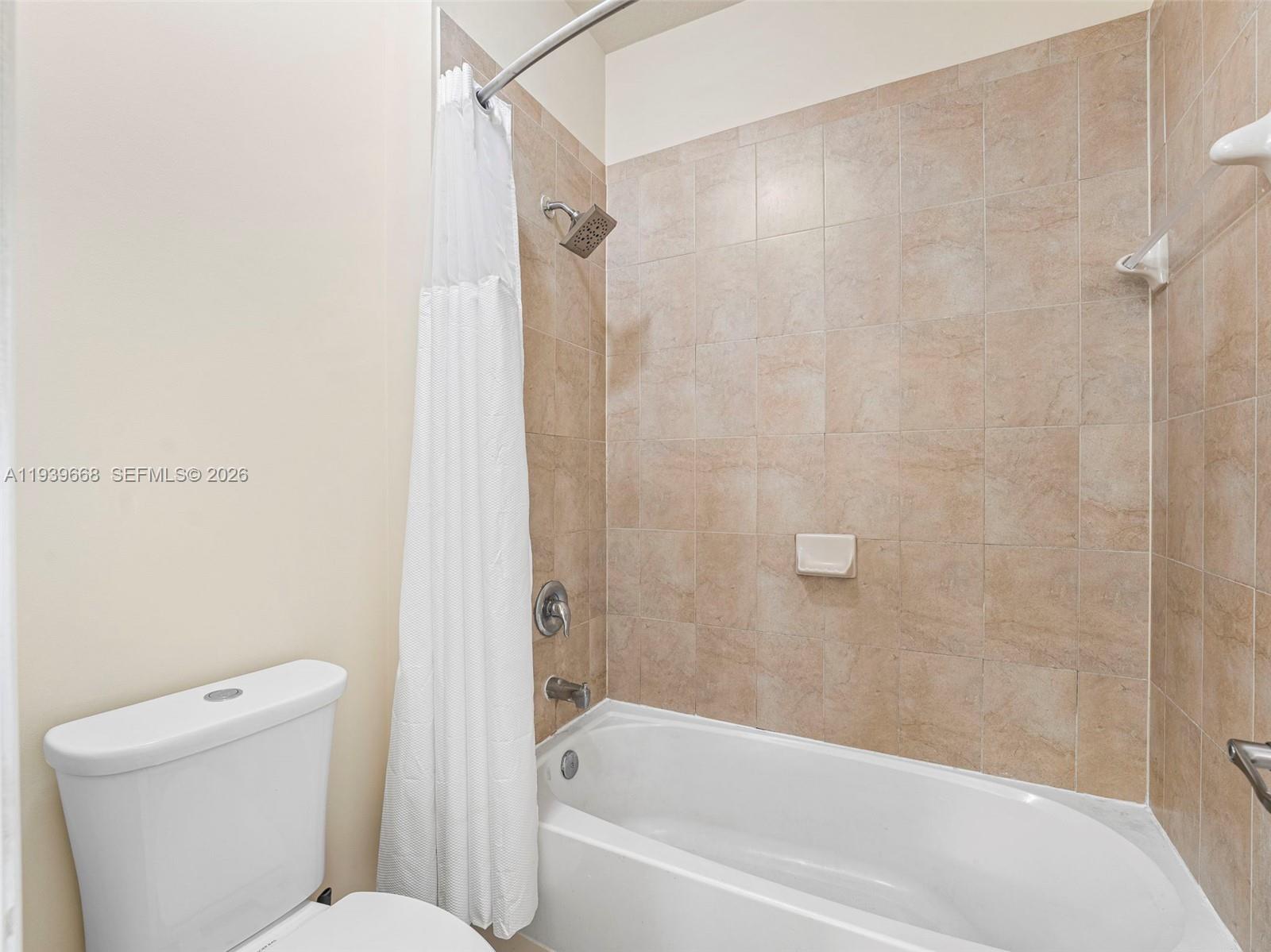 9116 Southwest 227th Terrace Cutler Bay, FL 33190 - Photo 19 of 45