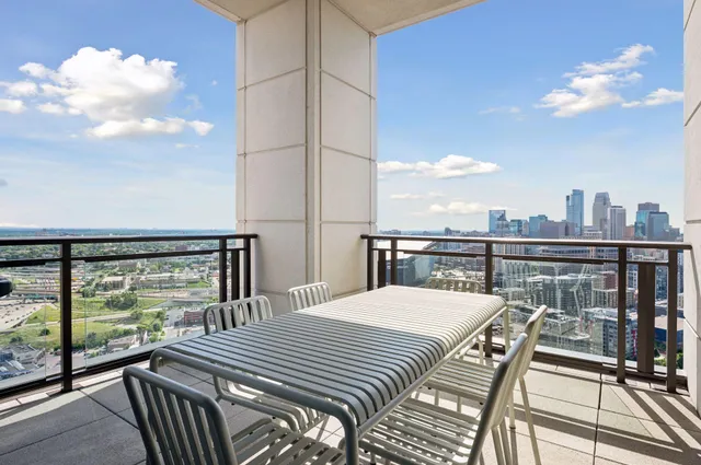 $2,595,000 | 1111 West River Parkway, Unit 31B, Minneapolis, MN 55415