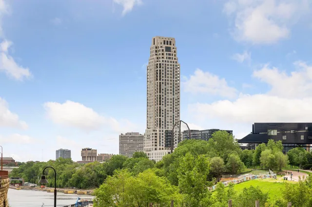 $2,595,000 | 1111 West River Parkway, Unit 31B, Minneapolis, MN 55415