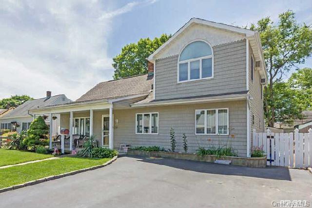 32 Periwinkle Road Levittown, NY 11756 - Photo 1 of 1 Gallery Image 1