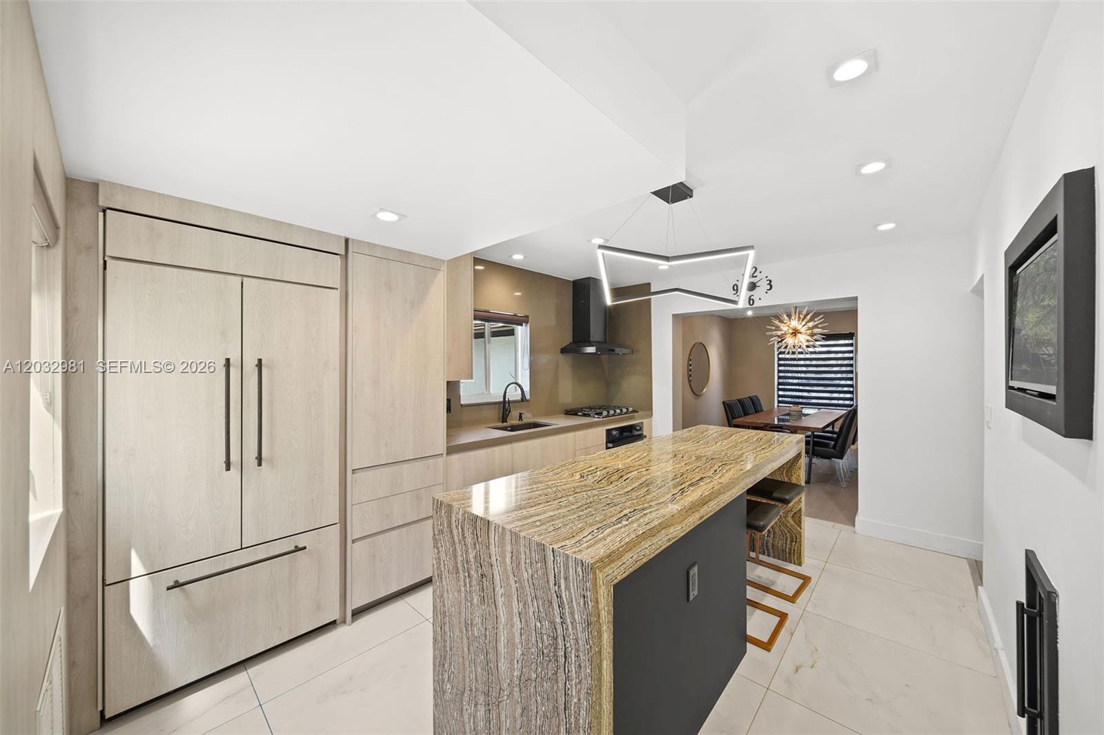 4416 Alton Road Miami Beach, FL 33140 - Photo 6 of 17