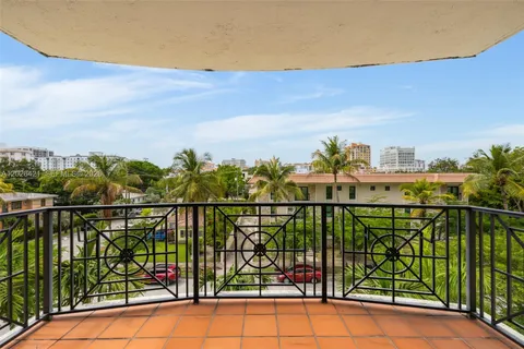 $3,500 | 101 Sidonia Avenue, Unit 404, Coral Gables, FL 33134