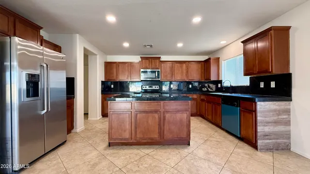 $2,750 | 28072 North Limestone Lane, San Tan Valley, AZ 85143
