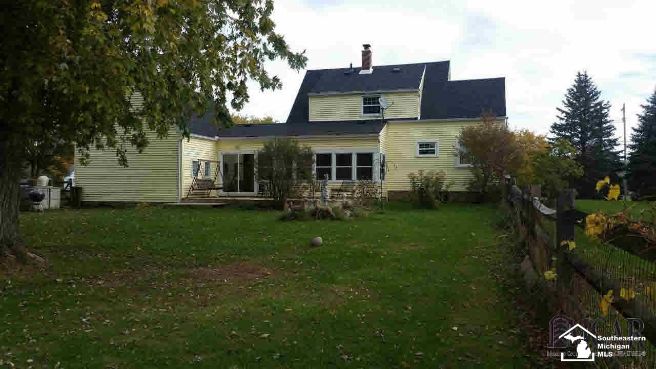 11437 Grafton Road Carleton, MI 48117 - Photo 13 of 18