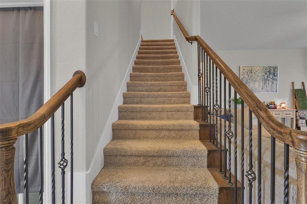 154 Chester Road Springtown, TX 76082 - Photo 21 of 40 a view of entryway