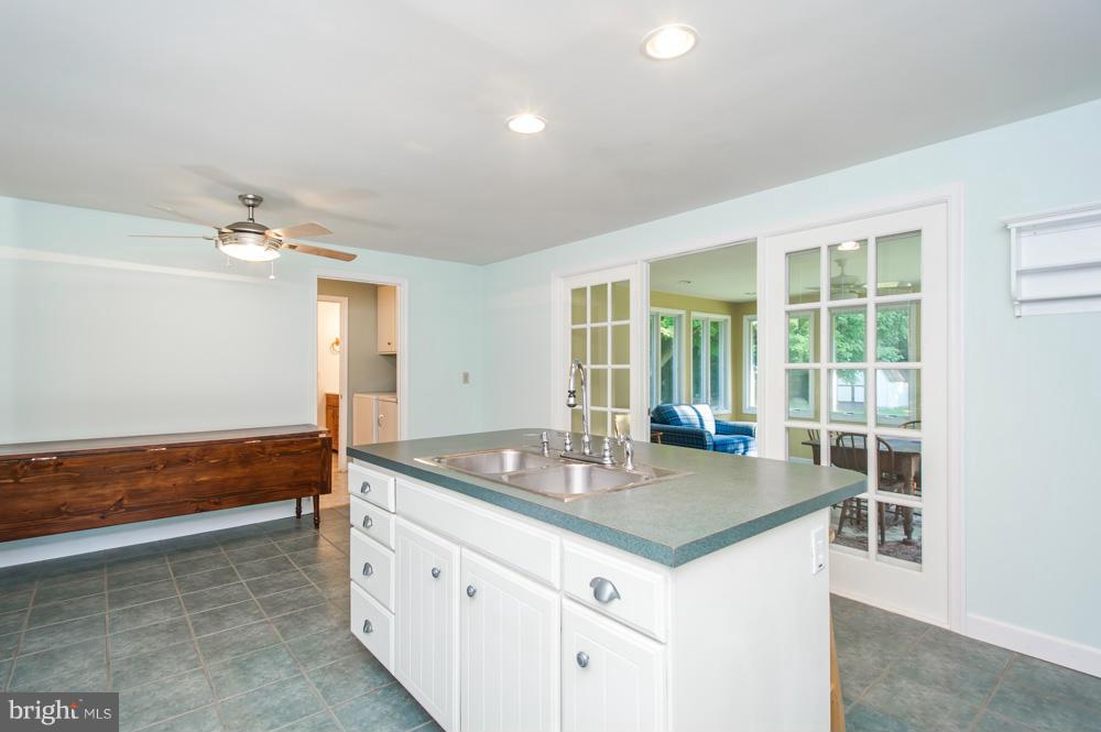 5560 Bonnie Brook Road Cambridge, MD 21613 - Photo 4 of 30 Kitchen