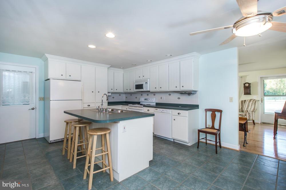 5560 Bonnie Brook Road Cambridge, MD 21613 - Photo 5 of 30 Kitchen