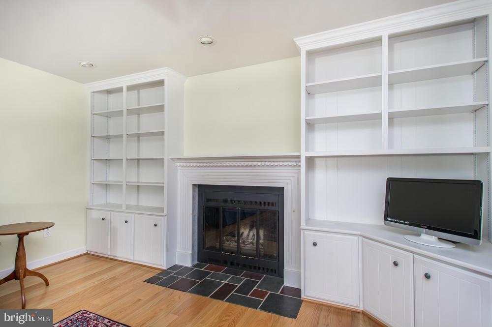 5560 Bonnie Brook Road Cambridge, MD 21613 - Photo 7 of 30 Living Room