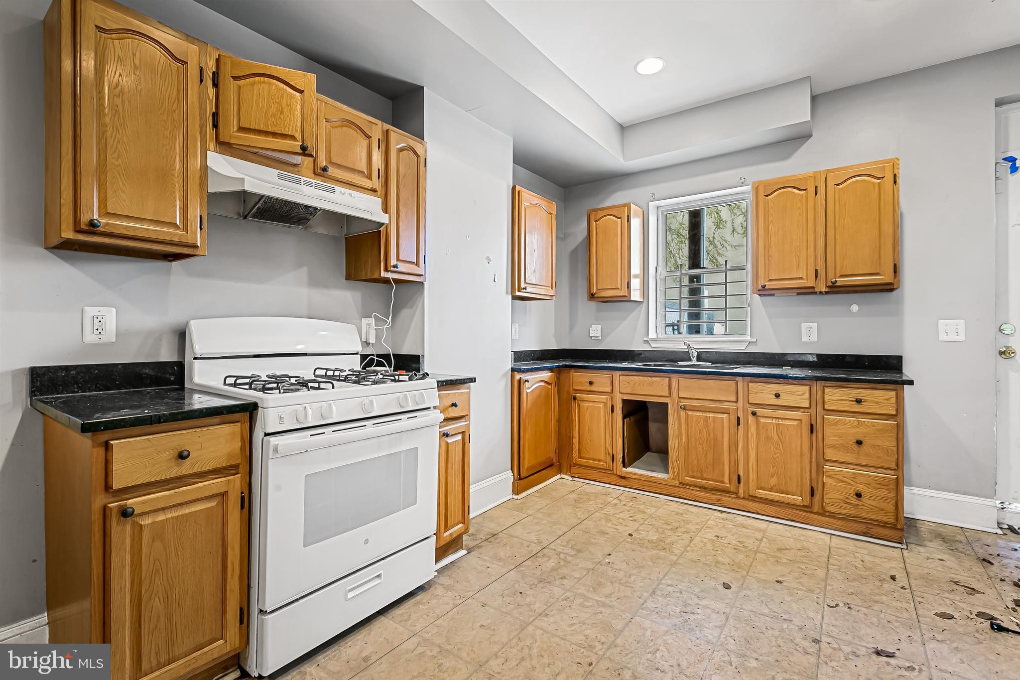 1806 East Lafayette Avenue Baltimore, MD 21213 - Photo 6 of 20