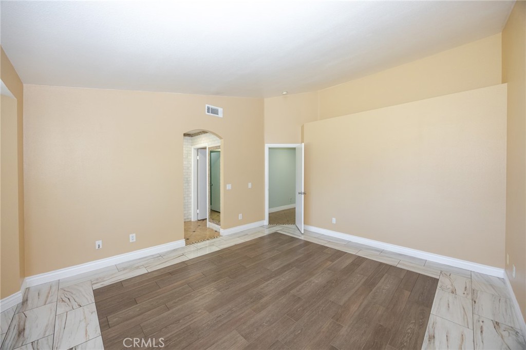 15045 Spring Street Fontana, CA 92335 - Photo 19 of 36