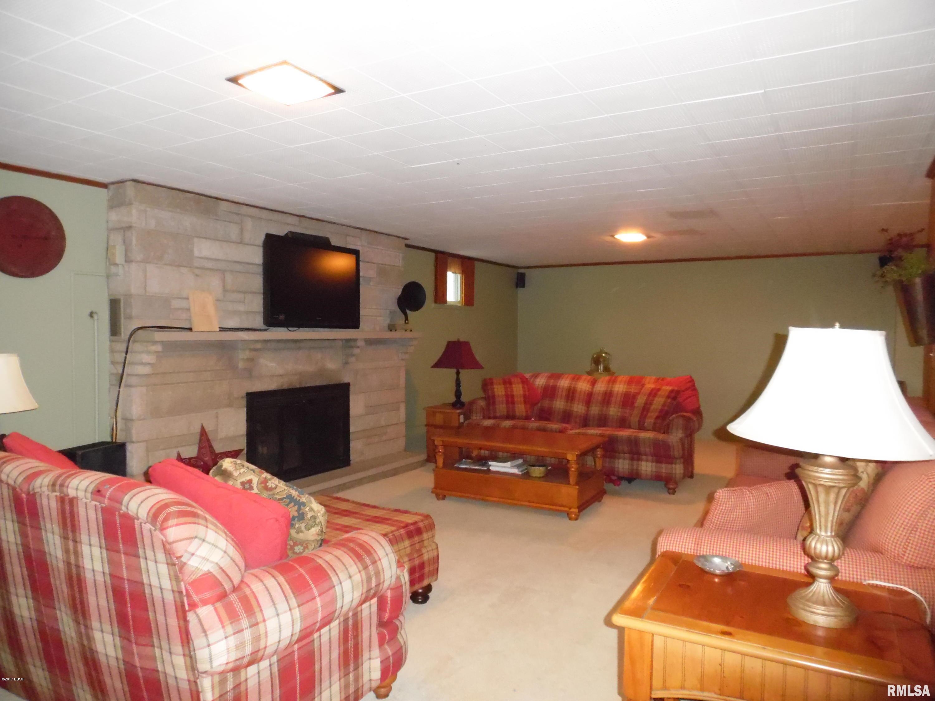 1822 East Richview Road Mount Vernon, IL 62864 - Photo 18 of 28 Gallery Image 18