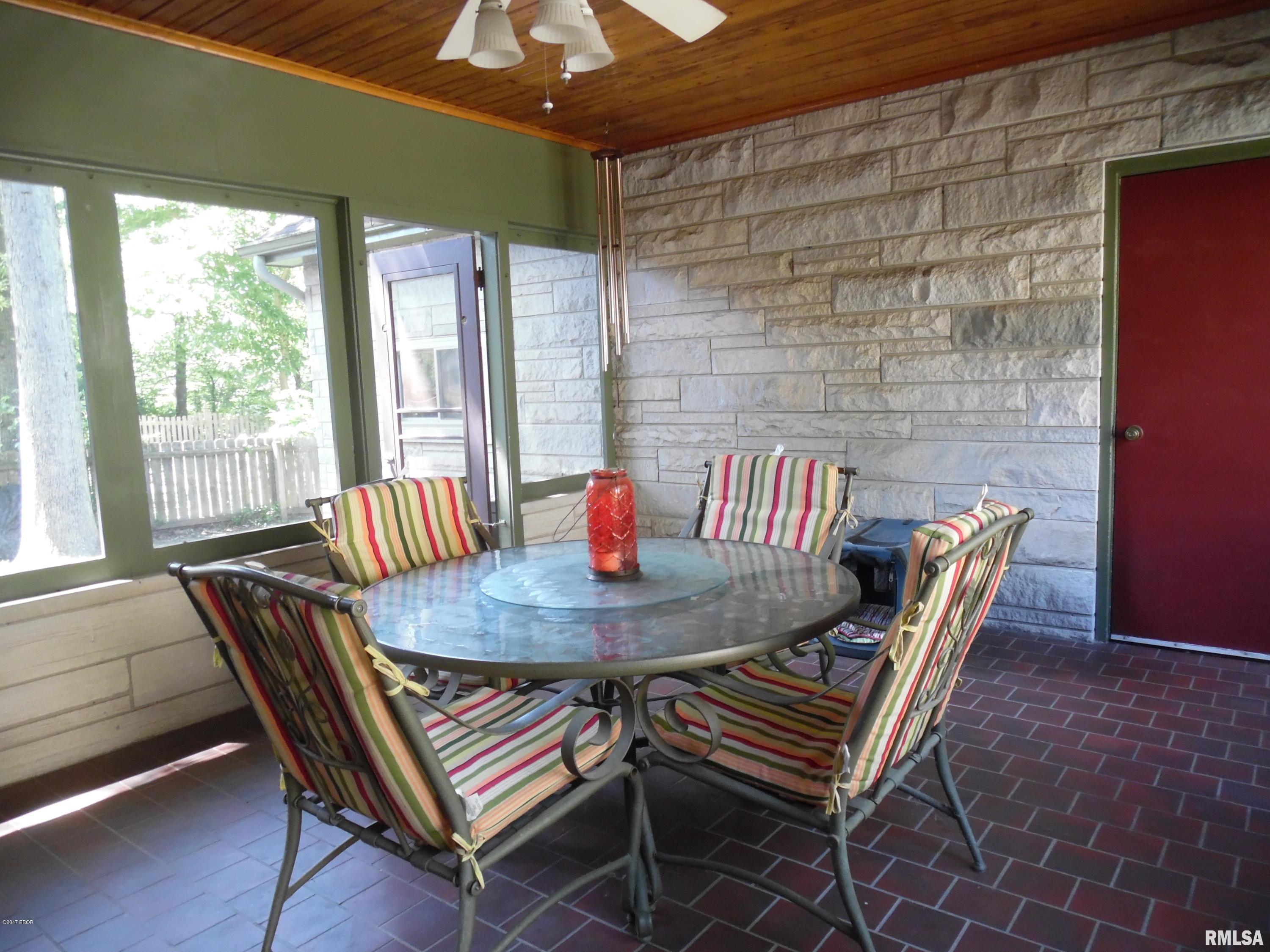 1822 East Richview Road Mount Vernon, IL 62864 - Photo 21 of 28 Gallery Image 21