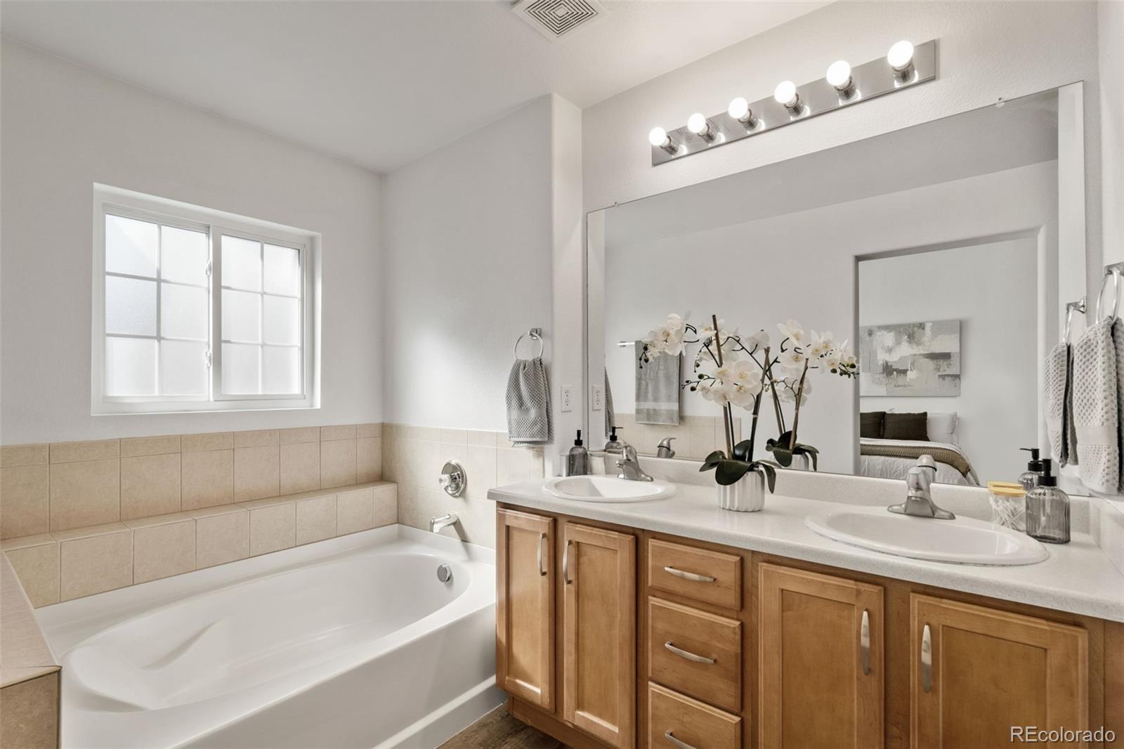 8339 Stonybridge Circle Highlands Ranch, CO 80126 - Photo 20 of 35