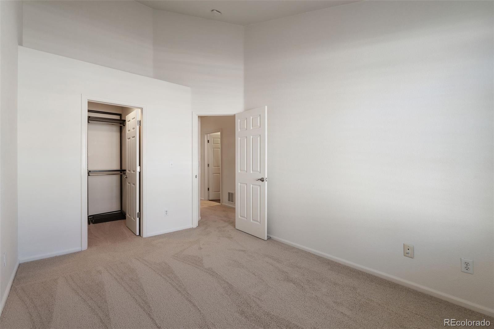 8339 Stonybridge Circle Highlands Ranch, CO 80126 - Photo 25 of 35